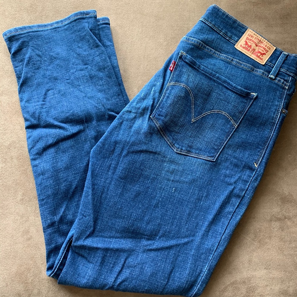 Women’s Levi Jeans